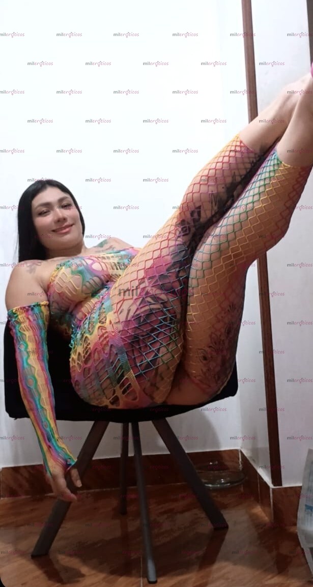 FOTOS DE SUPER CACHONDA CON VAGINA APRETADA Y SUCCIONADORA