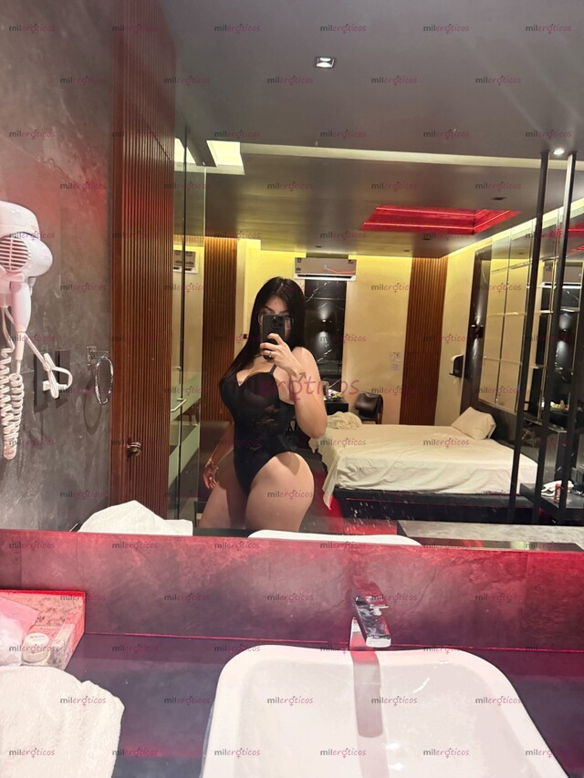 FOTOS DE DE VUELTA AL TRABAJO AMOR, TE ESPERO EN MI LUGAR SÚPER PETIT CALIENTE Y SEXY