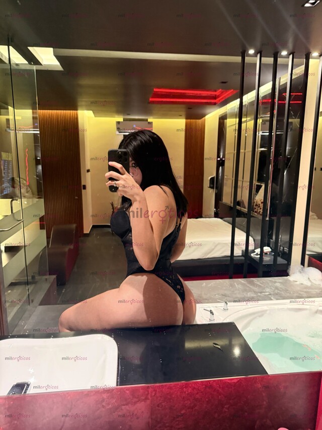 FOTOS DE DE VUELTA AL TRABAJO AMOR, TE ESPERO EN MI LUGAR SÚPER PETIT CALIENTE Y SEXY