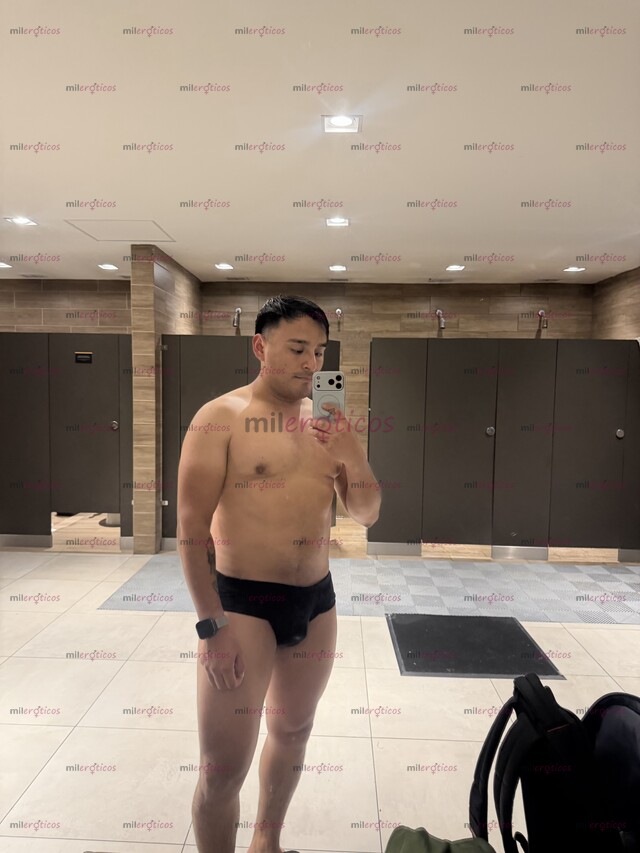 FOTOS DE CHICO VARONIL CALIENTE Y COMPLACIENTE CON CULO Y VERGA RICA