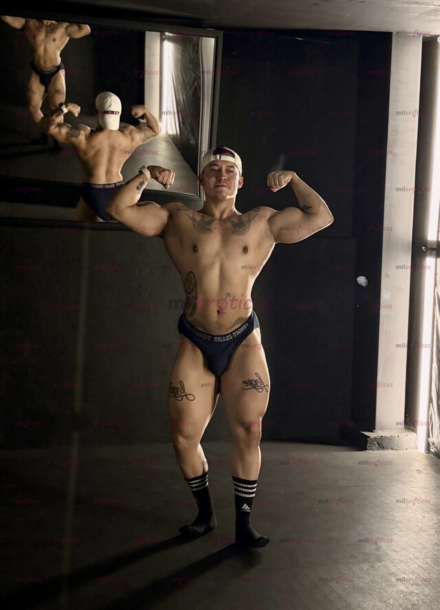 FOTOS DE CHICO ATLÉTICO, VERGON, NALGÓN, ATENTO Y MORBOSO