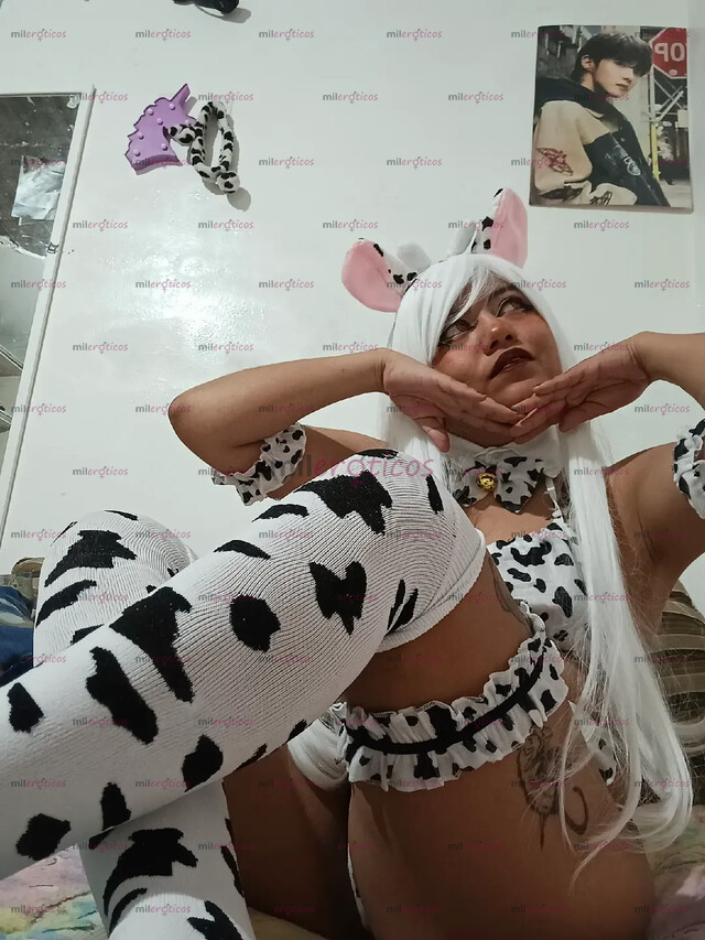 FOTOS DE CULONA TIERNA COSPLAYER JOVENCITA CARA LINDA PIES BONITOS