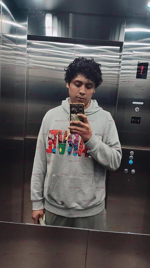 FOTOS DE ACT DOMINANTE BUSCANDO SUMISO SLAVE PARA HUMILLAR