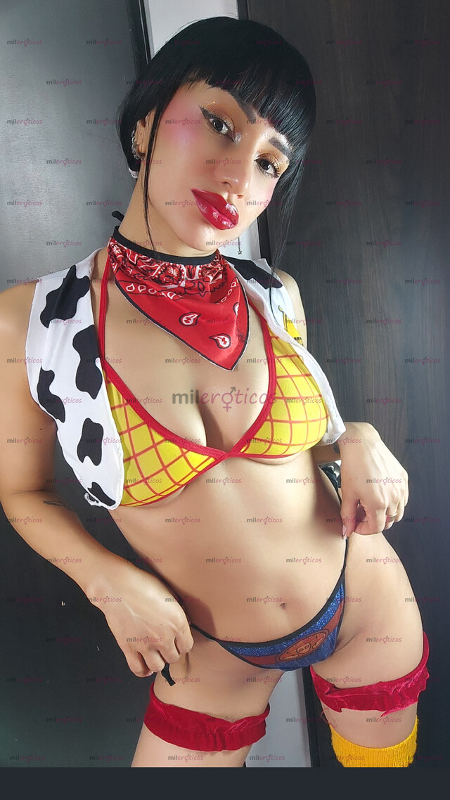 FOTOS DE TÍTULOS: FLAQUITA RICA COMPLACIENTE, SHOW SUCIO Y MÁS PARA TI.