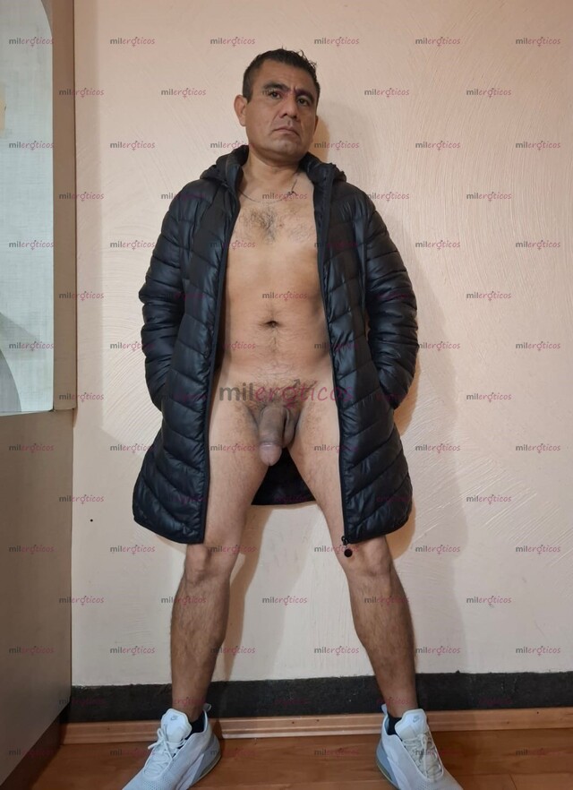 FOTOS DE HOMBRE DOTADO CON 20 CM DE TRONCO DE VERGA, ACTIVO CON GANAS DE COGER