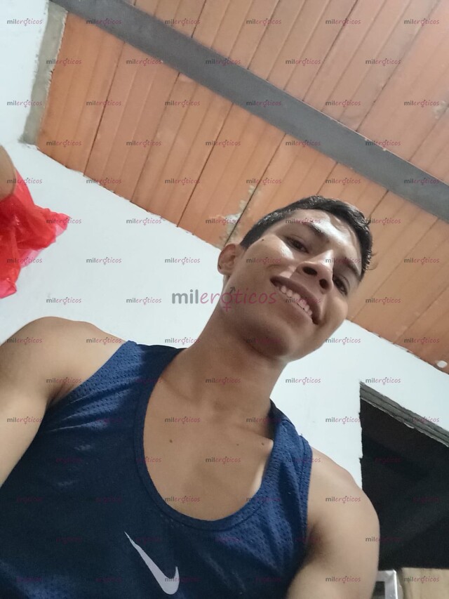 FOTOS DE JOVEN CACHONDO DISPUESTO A COMPLACER TUS FANTASIAS