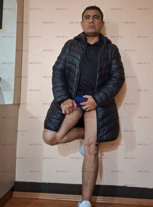 FOTOS DE HOMBRE DOTADO CON 20 CM DE TRONCO DE VERGA, ACTIVO CON GANAS DE COGER
