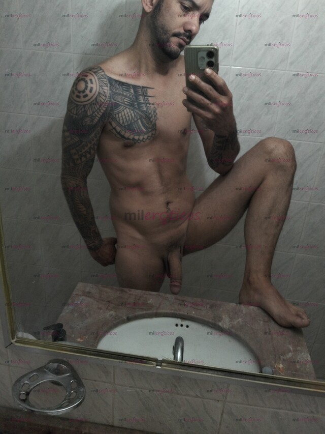 FOTOS DE VENEZOLANO TATUADO VARONIL BARBA SUPER FIT