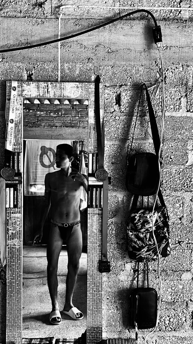 FOTOS DE ATRACTIVO MORENO ALTO VERGUDO CALIENTE MORBOSO