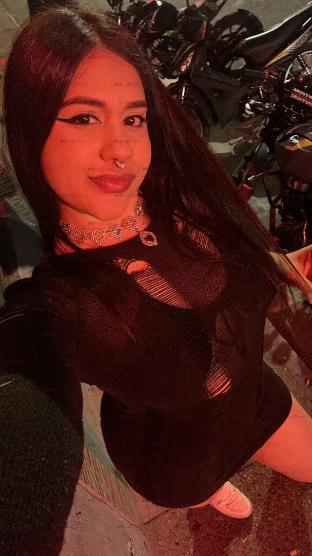 FOTOS DE JADE SENSUAL, FEMENINA Y CON UNA PERSONALIDAD QUE NO PASA DESAPERCIBIDA.