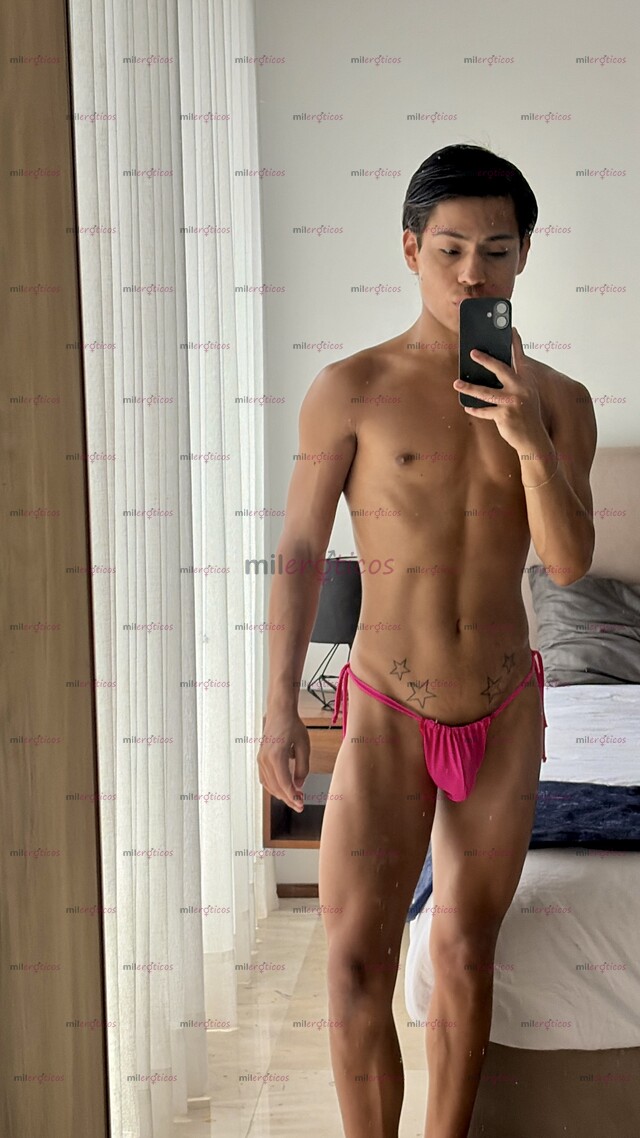 FOTOS DE NATHAN. DELGADO, BAJO DE ESTATURA PERO MUY CALIENTE