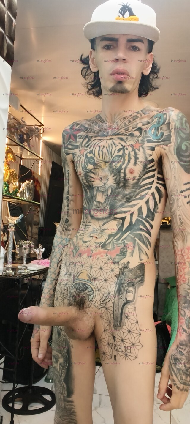 FOTOS DE FLACO ACTIVO BLANCO TATUADO MORBOSO CON LUGAR