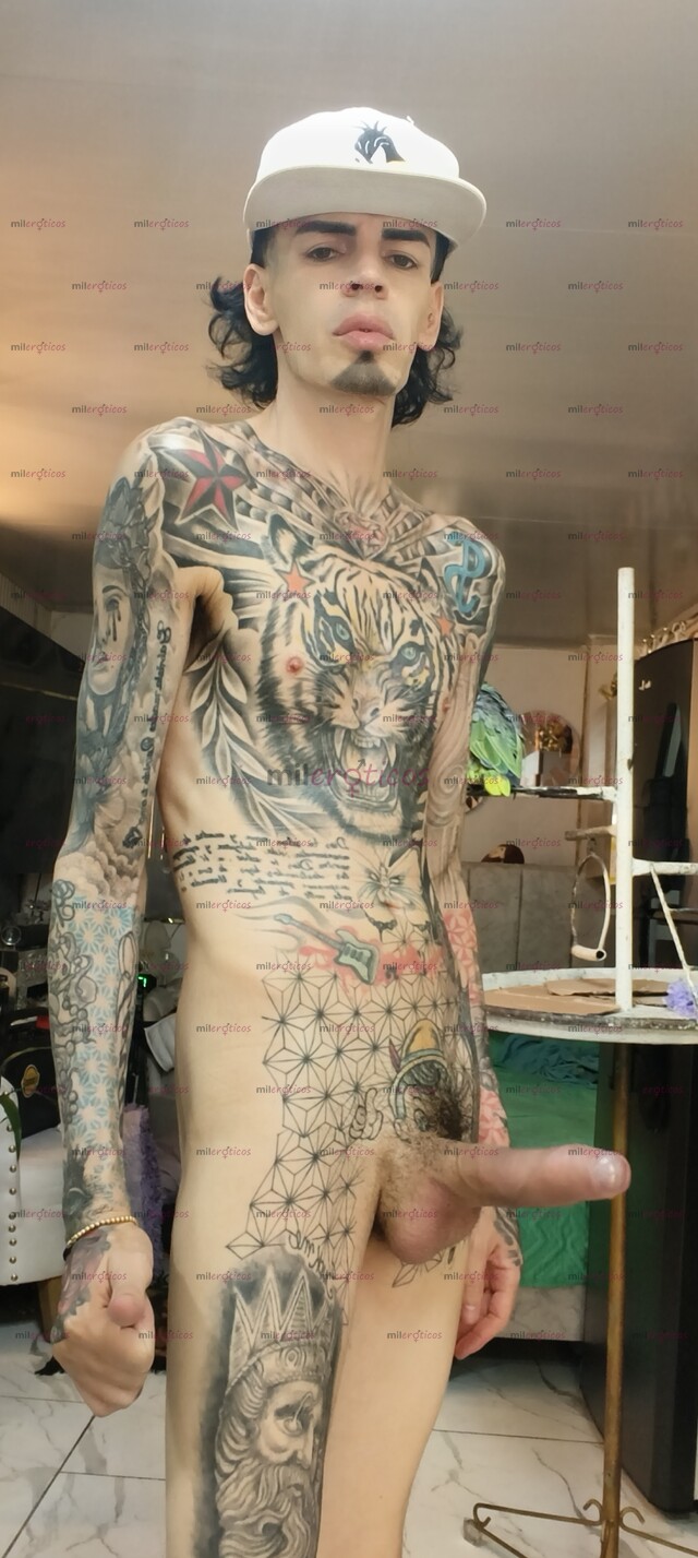 FOTOS DE FLACO ACTIVO BLANCO TATUADO MORBOSO CON LUGAR