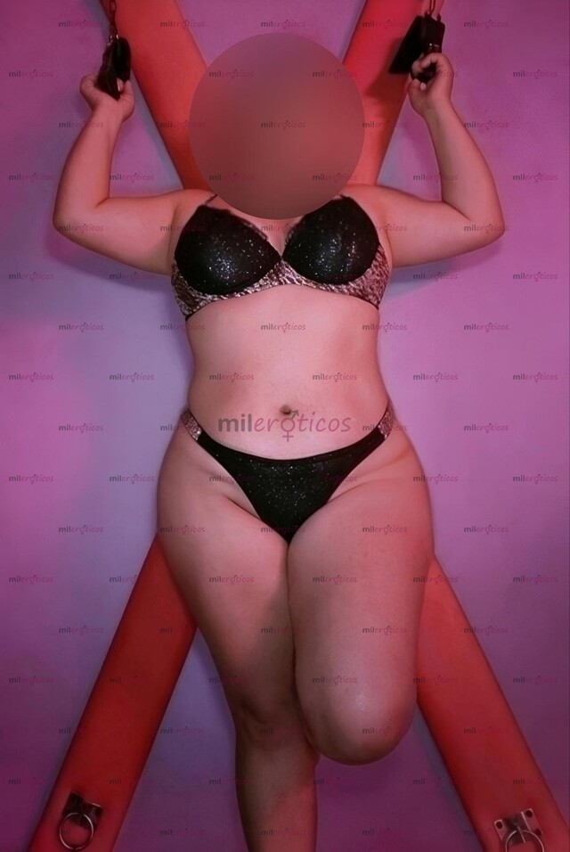 FOTOS DE ESTOY MOJADITA Y CON GANAS DE UNA RICA VERGA... ESTOY DISPONIBLE!!