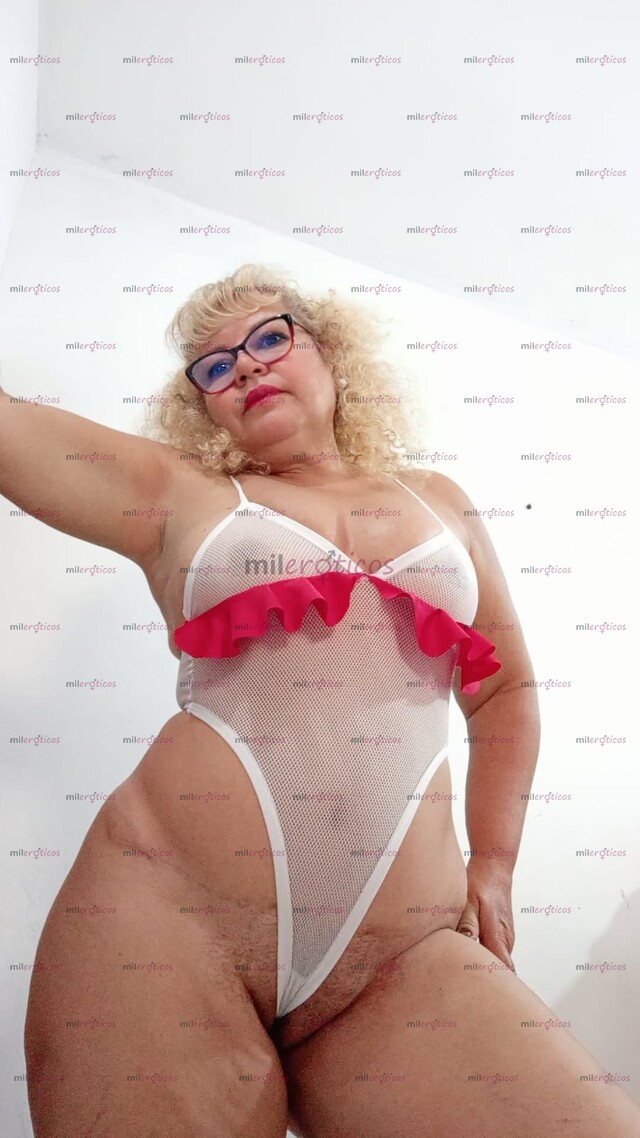 FOTOS DE ARI LA REINA DE LAS MADURITAS, TE SACO LA LECHE COMO NADIE PAPI