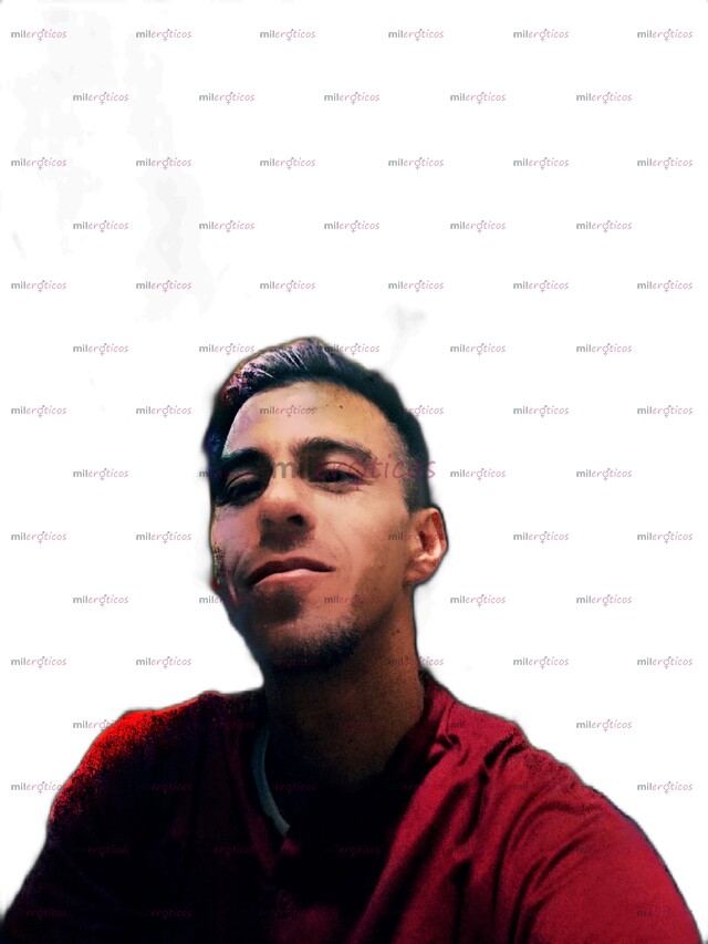 FOTOS DE FLAKITO INICIANDO , NINFOMANO CURVO Y DE MENTE ABIERTA