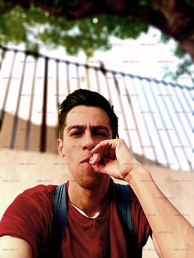 FOTOS DE FLAKITO INICIANDO , NINFOMANO CURVO Y DE MENTE ABIERTA