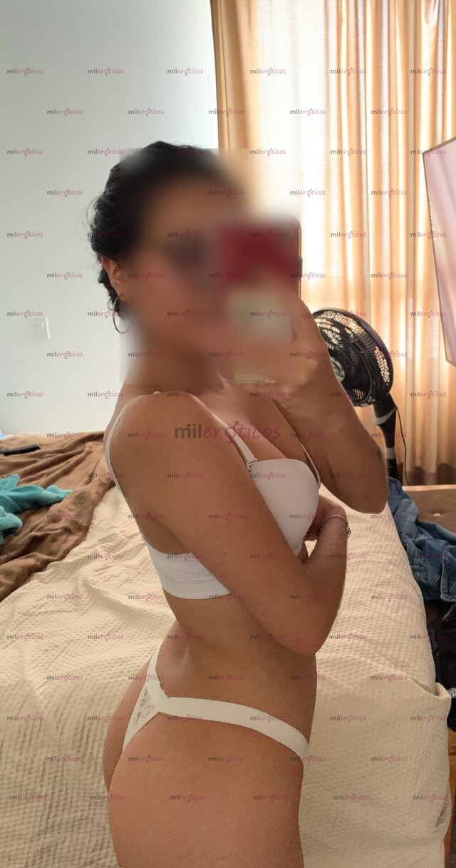 FOTOS DE LUISSA 22 AÑOS NUEVA EN LA CIUDAD, TOTALMENTE COMPLACIENTE