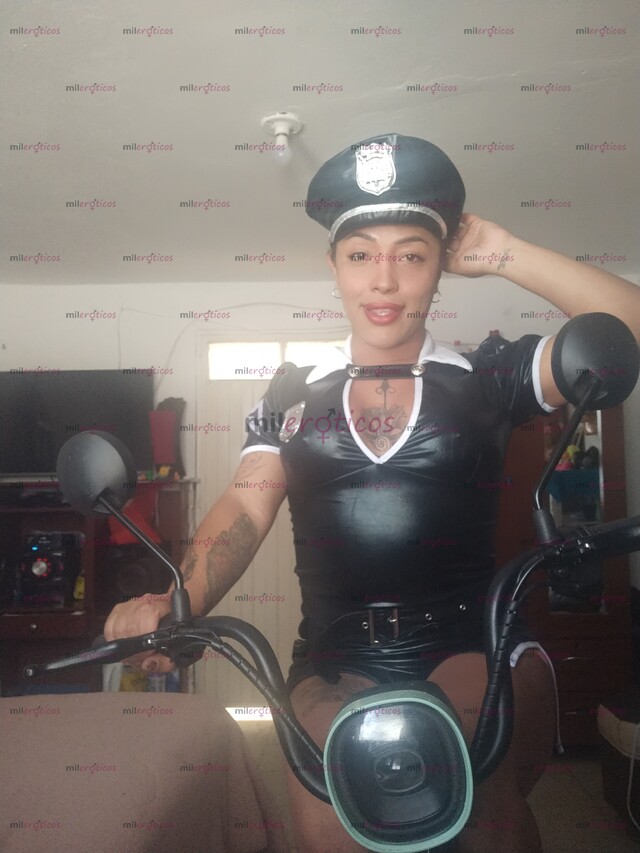 FOTOS DE LLEGÓ TU POLICÍA LA DULCE CHICA Q TE SACARÁ TUS PARTES DE LECHE NO TARDES MÁS