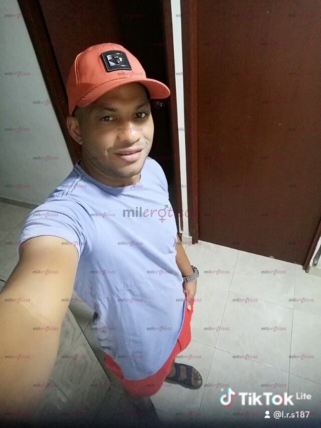 FOTOS DE MORENO VENEZOLANO COMPLACIENTE DISPUESTO A SATISFACERTE