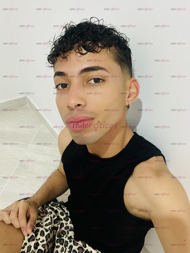 FOTOS DE SUMISO Y TRAGÓN, TWINK QUE CUMPLE TUS FANTASÍAS