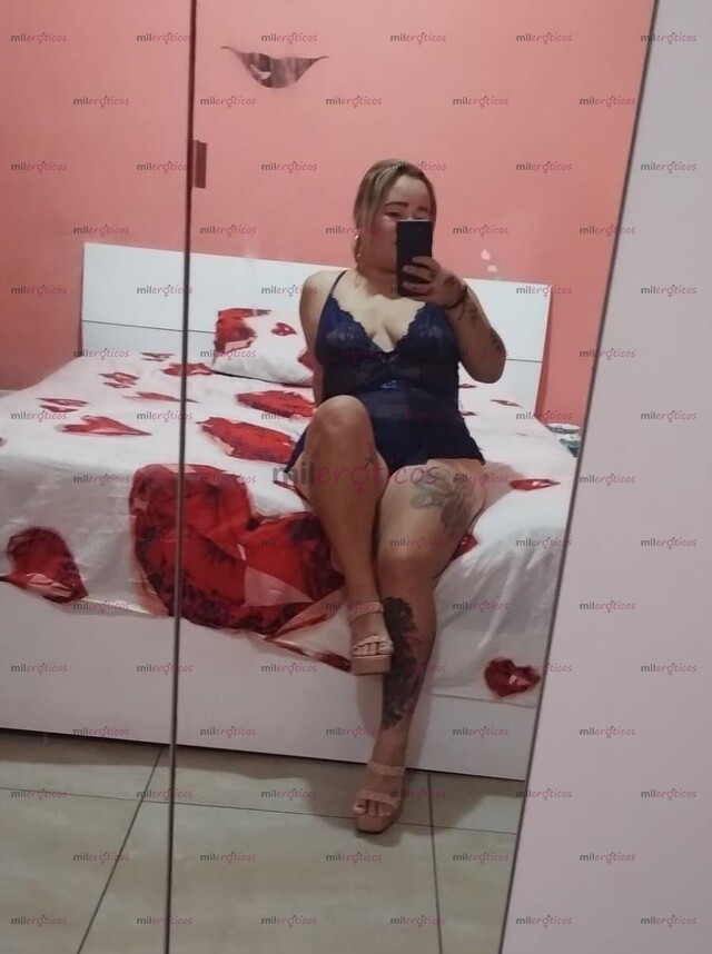 FOTOS DE HOLA SOY UNA CHICA TROSUDA DE PIEL BLANCA CON TATUAJES PIERNONA NALGONA