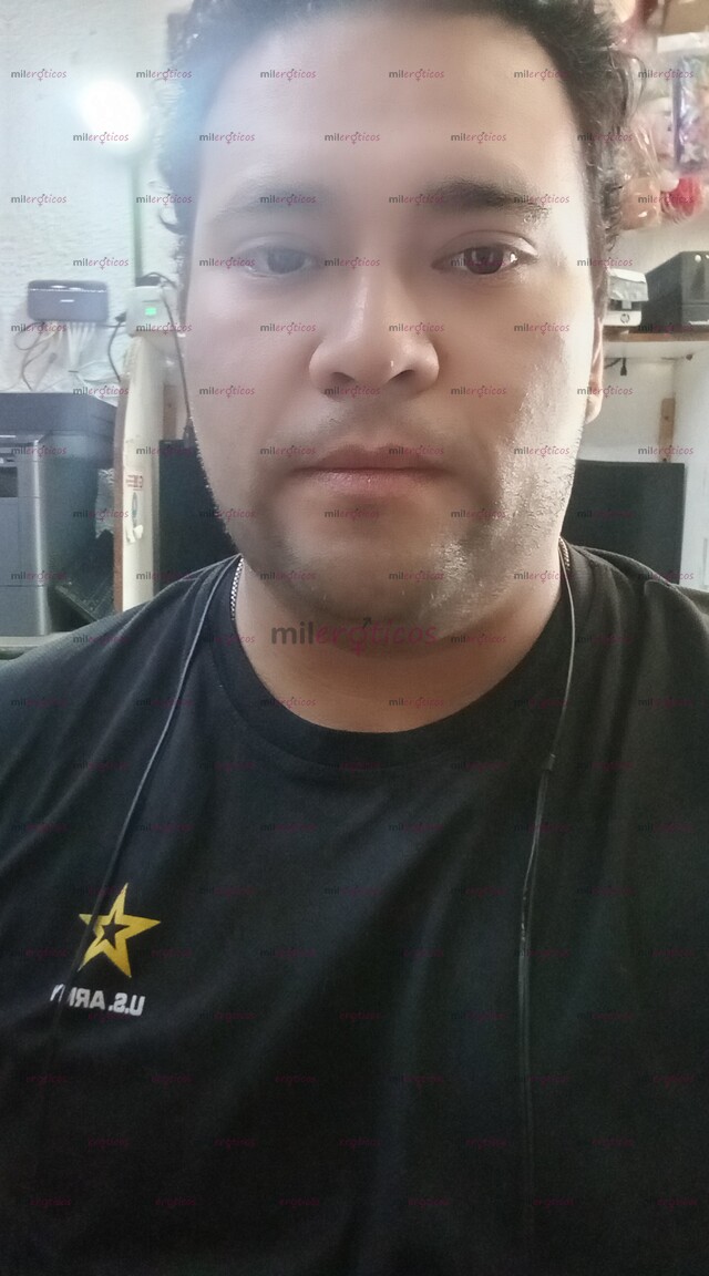 FOTOS DE CHARLES A TUS ORDENES PARA DARTE LO MEJOR BABY