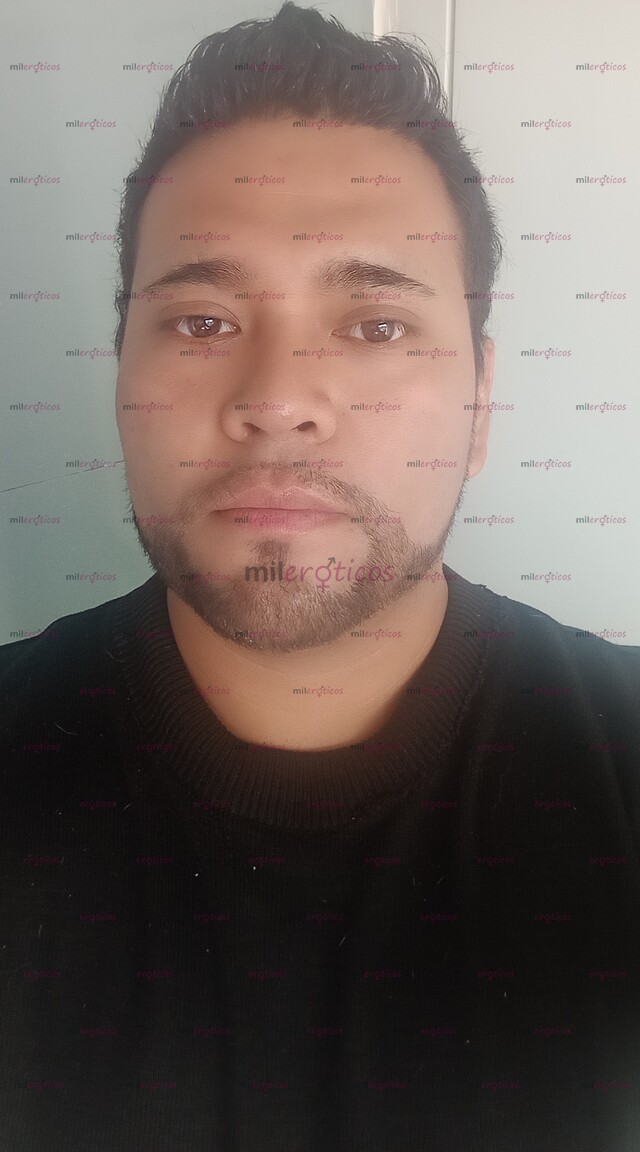 FOTOS DE CHARLES A TUS ORDENES PARA DARTE LO MEJOR BABY