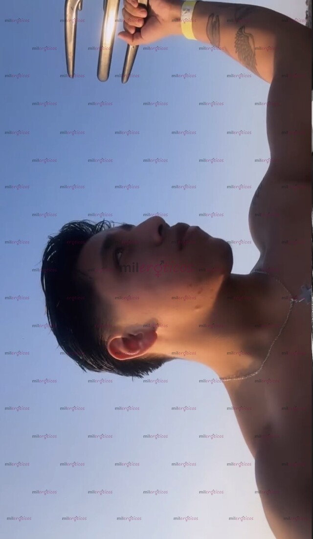 FOTOS DE SOLVENTES, BISEXUAL VERGON Y DEMASIADO AGUANTADOR