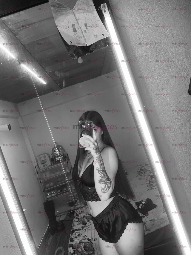 FOTOS DE SARA, CHICA SEXY, DE CABELLO LARGO, SIN AFANES