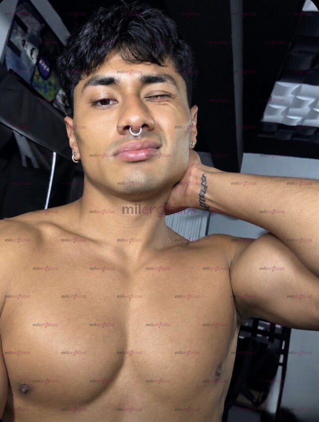 FOTOS DE SOLO ATIENDO DAMAS ACOMPAÑANTE DE 23 AÑOS GIGOLO DE DAMAS ,TRATO AMABLE.