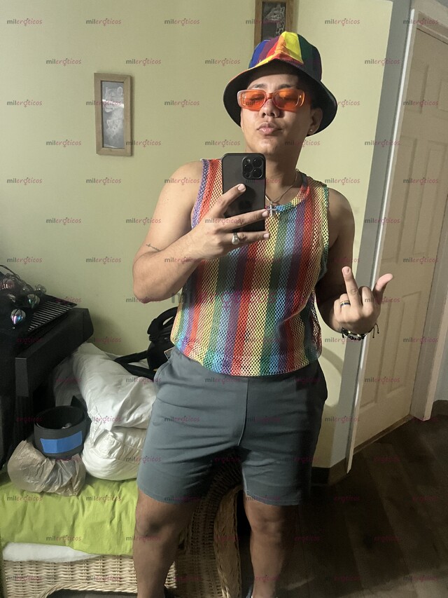 FOTOS DE HOLA. TENGO 29 AÑOS, MIDO 1,70 M Y SOY UNA PERSONA AMABLE, RESPETUOSA.