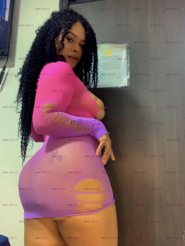 FOTOS DE AMBER ACUERPADA COLOR CANELA ADICTA AL SEXO COMPLCIENTE