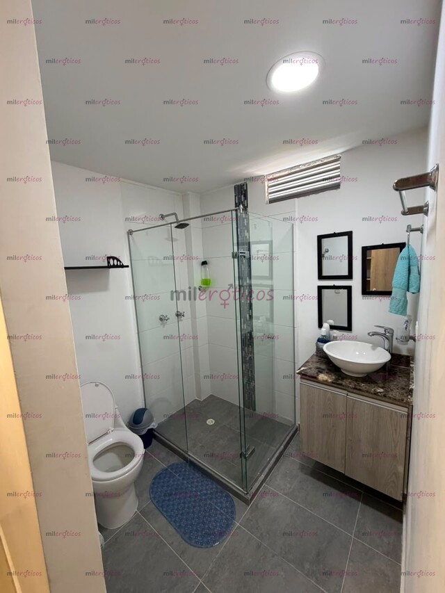 FOTOS DE BUSCAMOS CHICAS PARA CASA DE CITAS BIEN UBICADA EN MEDELLIN