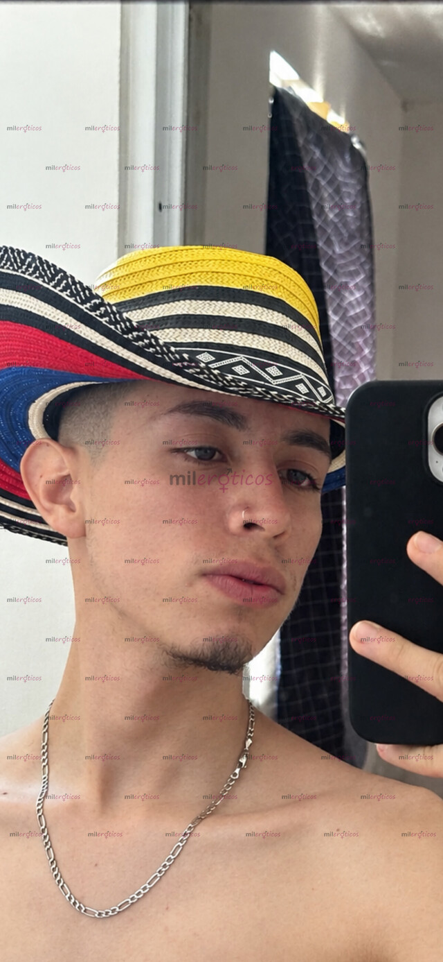FOTOS DE COLOMBIANO PAISA, CALIENTE MORBOSO Y VERSÁTIL