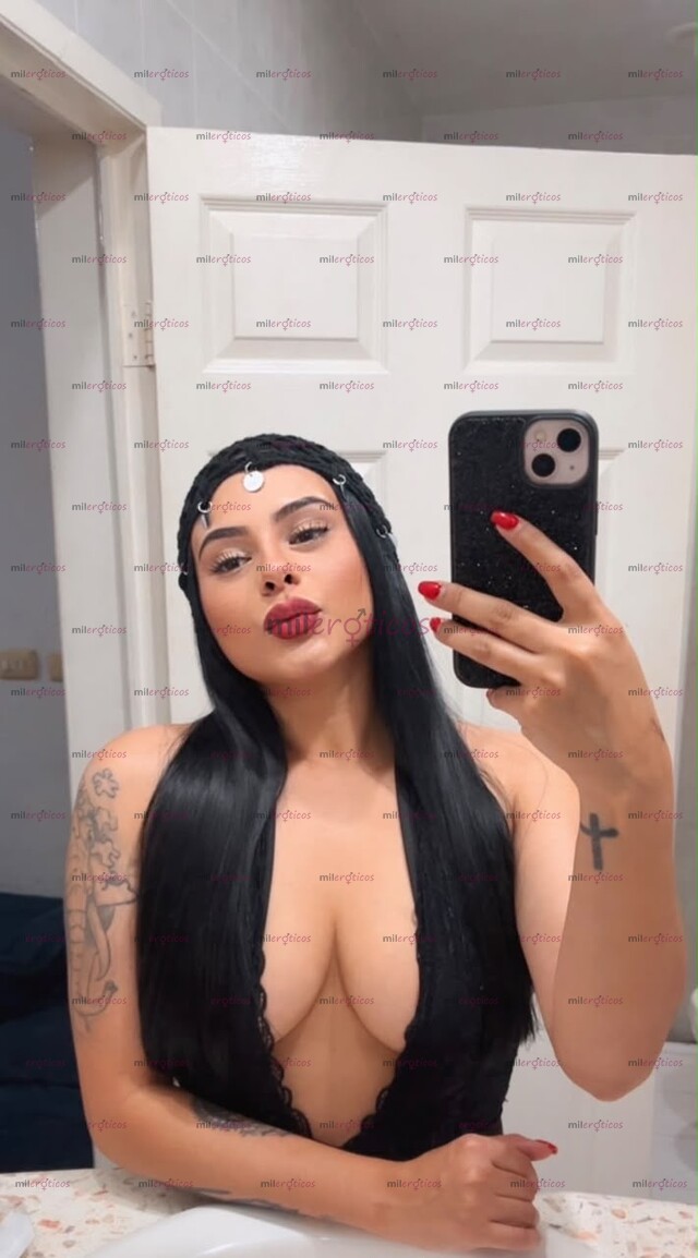 FOTOS DE HERMOSA PUTITA COLOMBIANA MORENA DE ENORME CULO DISPONIBLE 24 7
