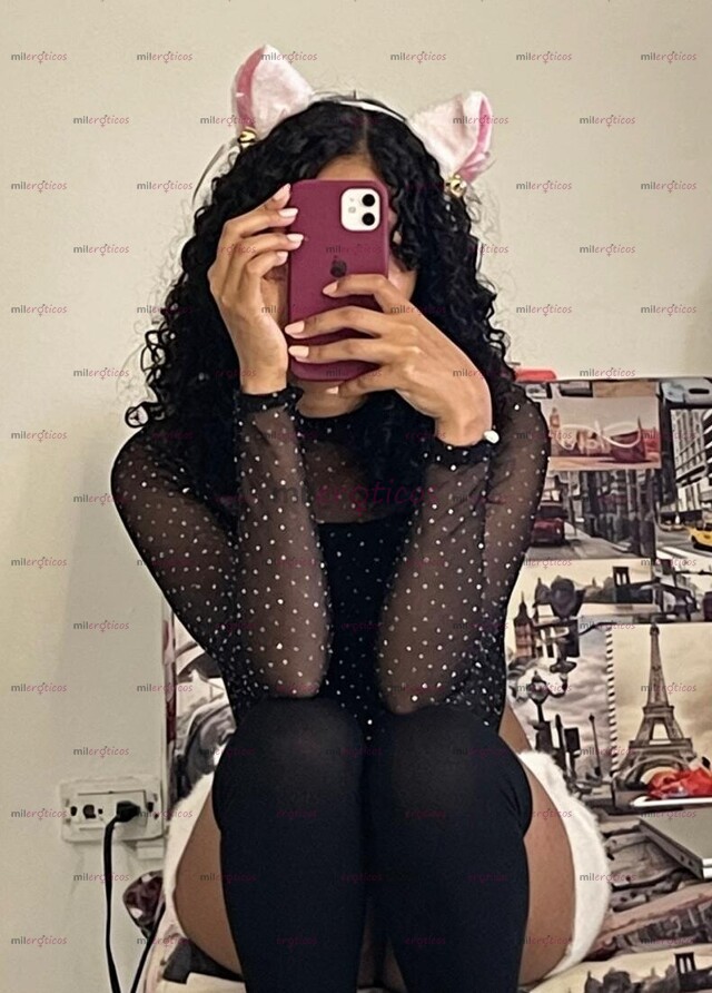 FOTOS DE ANTONELLA, HERMOSA MORENA UNIVERSITARIA DE 19 AÑOS