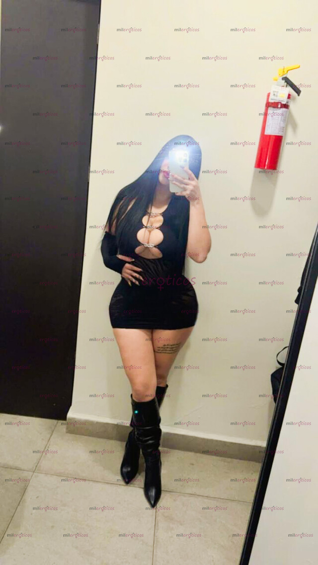 FOTOS DE DE PIEL SUAVECITA, NALGONA PIERNUDA Y TETONA. DISPUESTA A COMPLACERTE