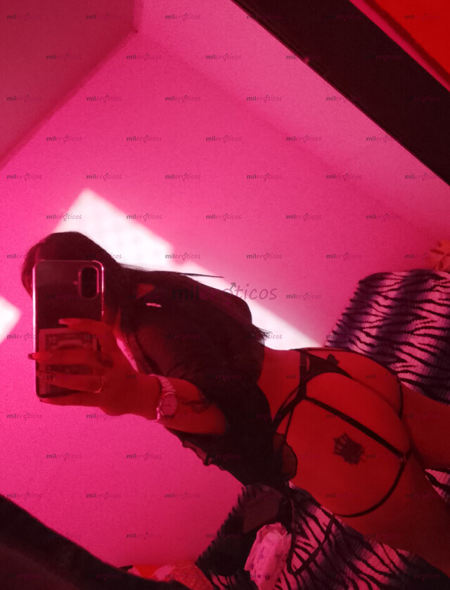 FOTOS DE HOLA SOY VANESA UNA CHICA MORENA RECIÉN LLEGADA A TU CIUDAD CURVI Y ARDIENTE
