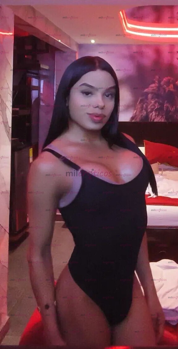 FOTOS DE QUÉ TAL MI NOMBRE ES LAURA FERRER TENGO 21 AÑOS SOY VERSÁTIL SUPER DOTADA Y LECH
