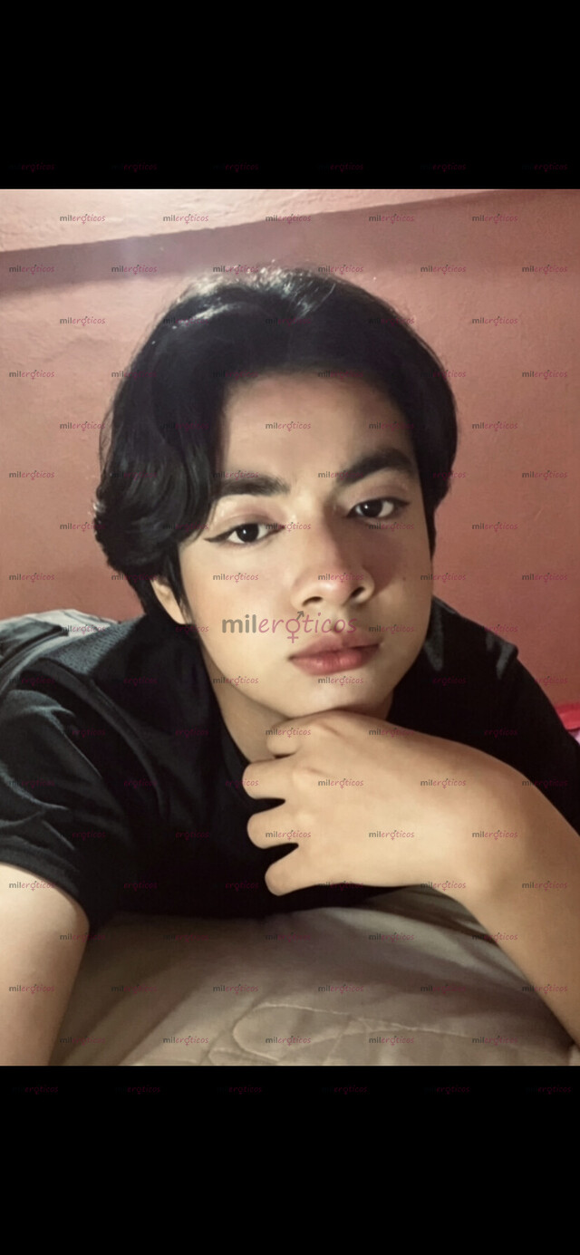 FOTOS DE CHICO GAY ALTO PIEL MORENA A MEDIA CLARA LUNARES PASIVO