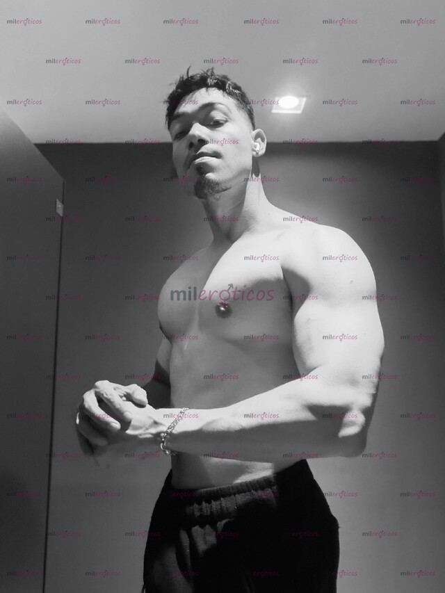 FOTOS DE TE COJO DURO, ATRACTIVO, MAMADO, DISCRETO Y LECHERO PARA TU CULITO.