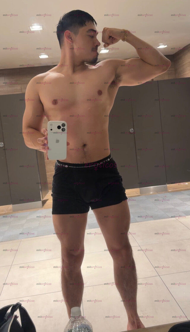 FOTOS DE TE COJO DURO, ATRACTIVO, MAMADO, DISCRETO Y LECHERO PARA TU CULITO.