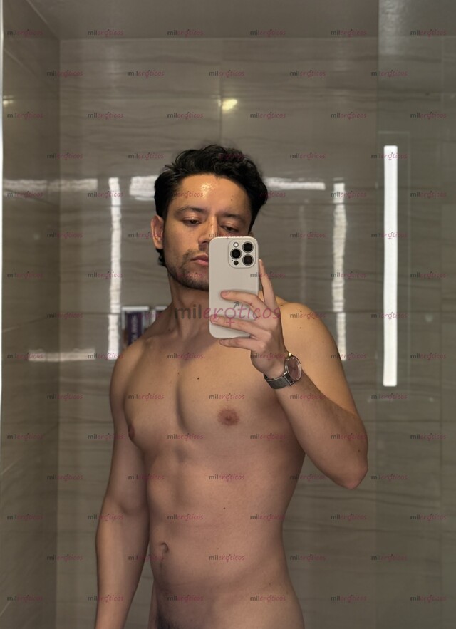 FOTOS DE JOVEN GUAPO, ATRACTIVO, SIMPÁTICO Y CON BUEN CUERPO PARA TI
