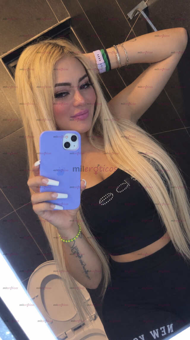 FOTOS DE NUEVA EN TU CD .CHUPA MIS PIES Y TODO MI CUERPO , CÓRRETE CONMIGO ..