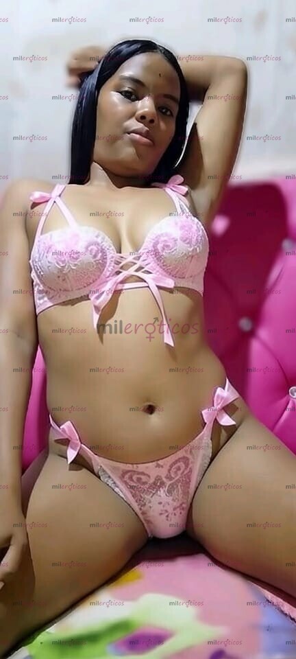 FOTOS DE $80, ZORRITA CALIENTE QUE TE RECIBE CON LAS PIERNAS ABIERTAS Y LA CONCHA MOJADA.