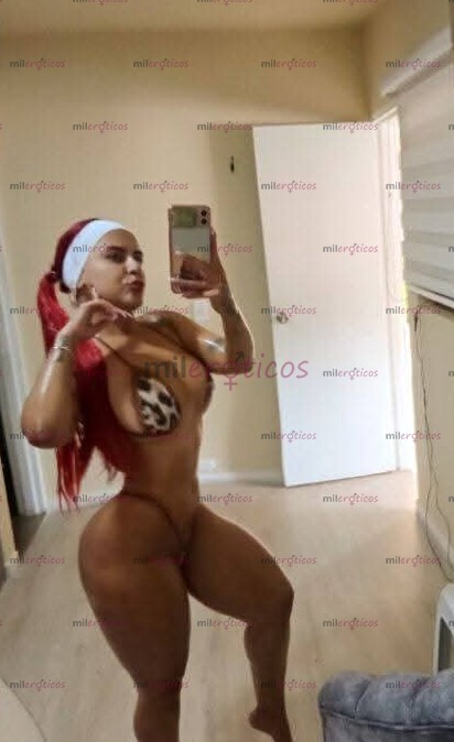 FOTOS DE HENNESY HERMOSA PELIROJA MAMADORA PROFESIONAL