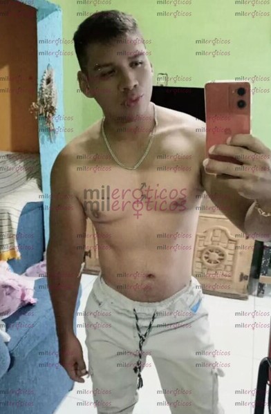 FOTOS DE MORENO ATRACTIVO, BUEN CUERPO, CON CULO RICO Y VERGA LECHERA. HOLA SOY