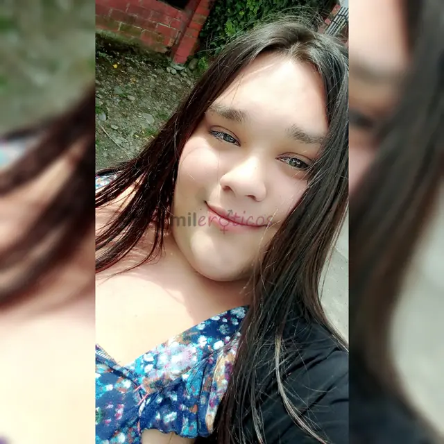 Hola amores soy esmeralda trans reina de videollamadas eroticas y contenidos pornos caseros reales mios 100 con mi carita amores lejos la mejor polola...