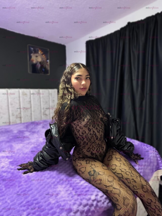 FOTOS DE SENSUAL Y ATRACTIVA JOVENCITA CON VAGINA APRETADA CON GANAS DE COMPLACERTE